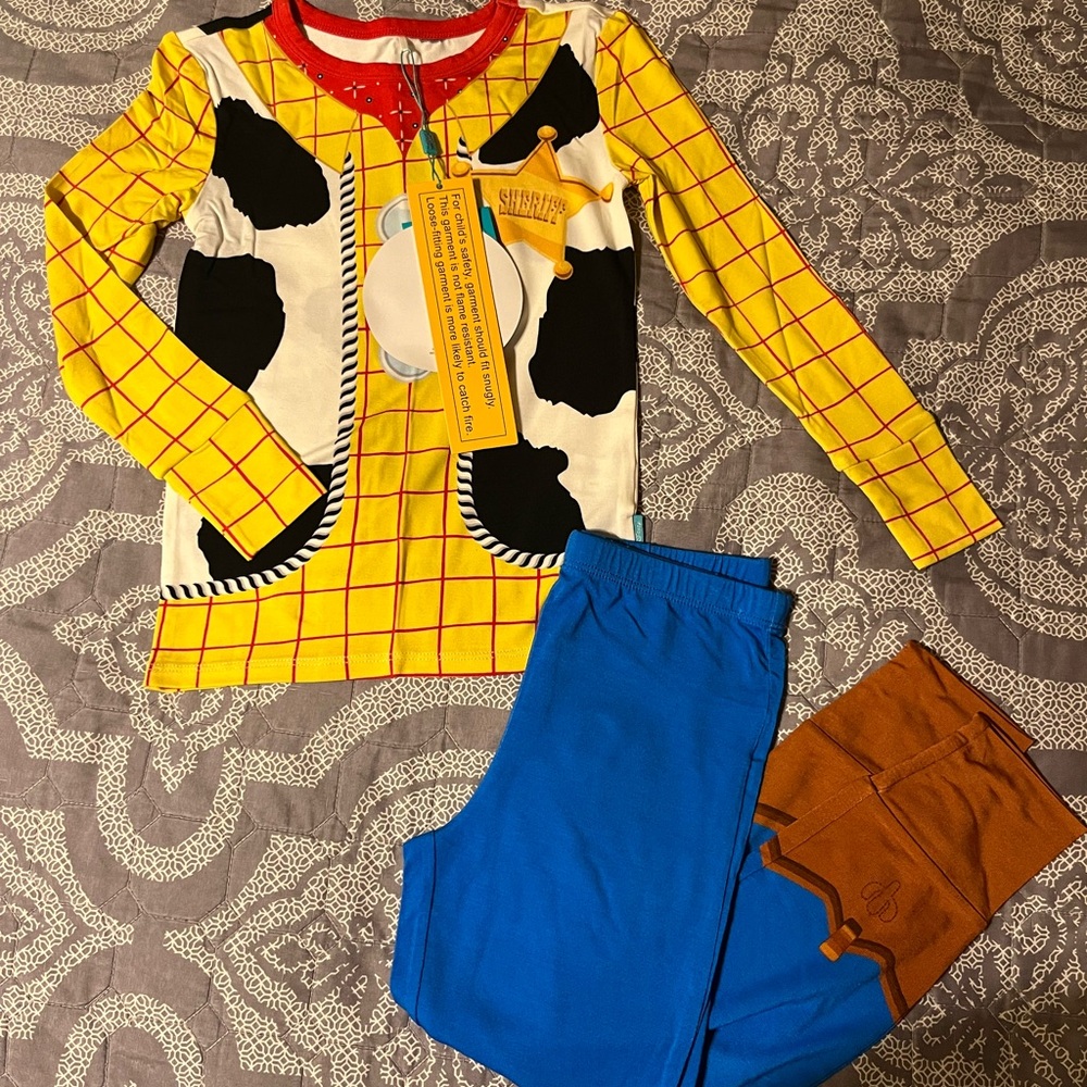5/6 NWT Posh Peanut Woody Pajama Set